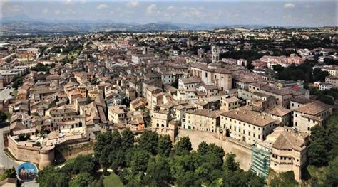 jesio metri sul lv del mare|Un viaggio a Jesi, città in mezzo alla Storia .